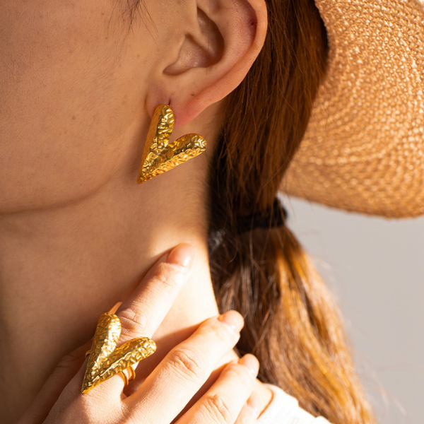 Aretes Craquelados en forma de Corazón