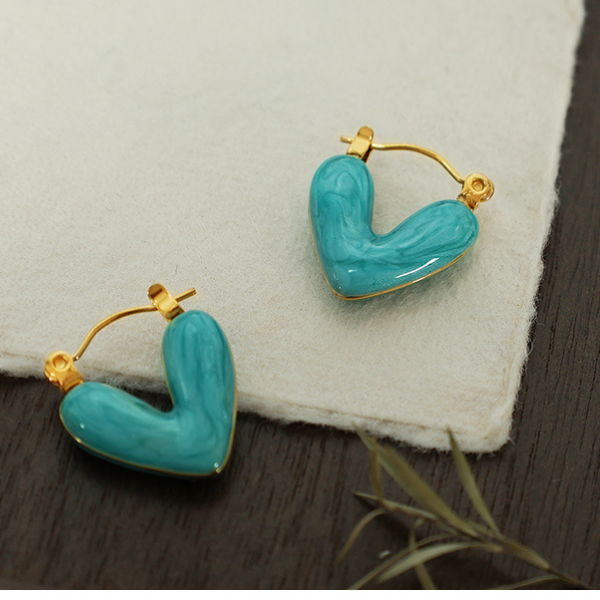 Pendientes Pequeños de Corazón Colorido